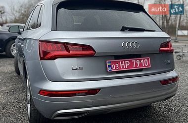 Внедорожник / Кроссовер Audi Q5 2019 в Тернополе