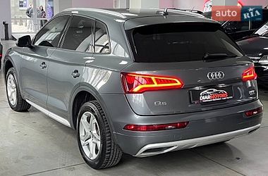 Внедорожник / Кроссовер Audi Q5 2017 в Полтаве