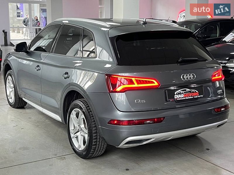 Внедорожник / Кроссовер Audi Q5 2017 в Полтаве