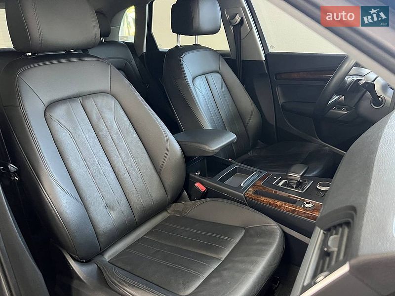 Внедорожник / Кроссовер Audi Q5 2017 в Полтаве
