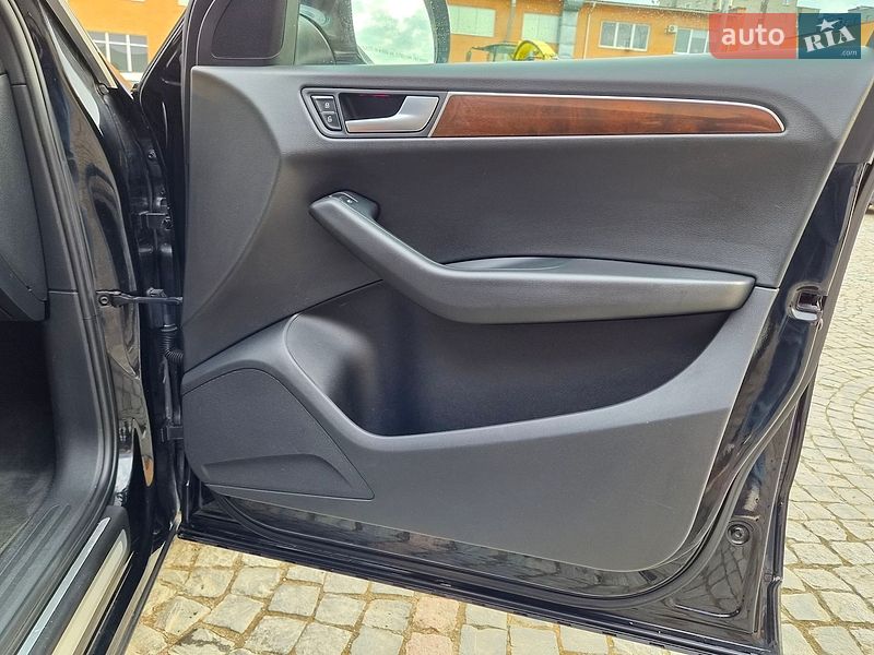 Внедорожник / Кроссовер Audi Q5 2012 в Луцке