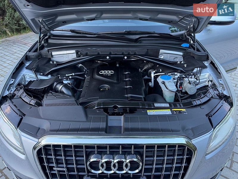 Позашляховик / Кросовер Audi Q5 2016 в Львові
