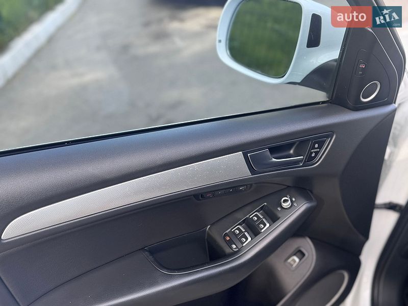 Внедорожник / Кроссовер Audi Q5 2014 в Киеве