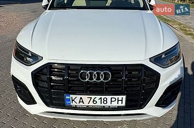 Внедорожник / Кроссовер Audi Q5 2021 в Киеве