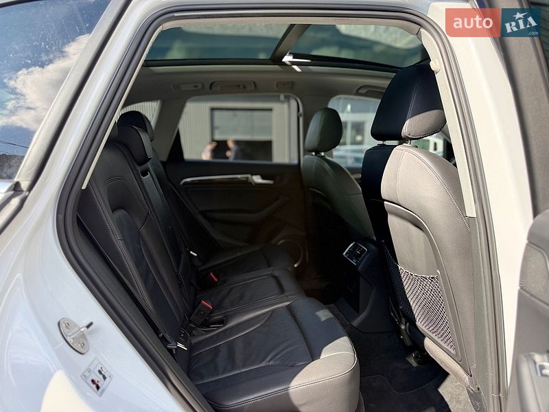 Внедорожник / Кроссовер Audi Q5 2015 в Львове