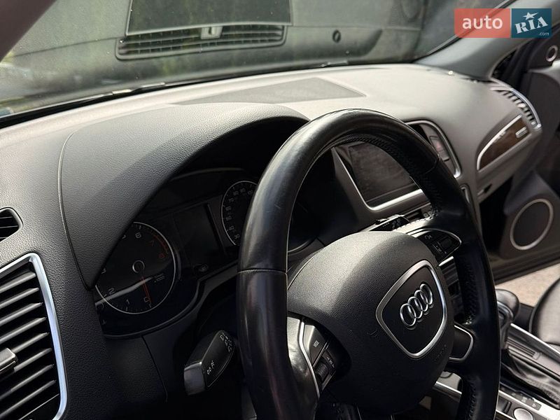 Позашляховик / Кросовер Audi Q5 2015 в Білгороді-Дністровському