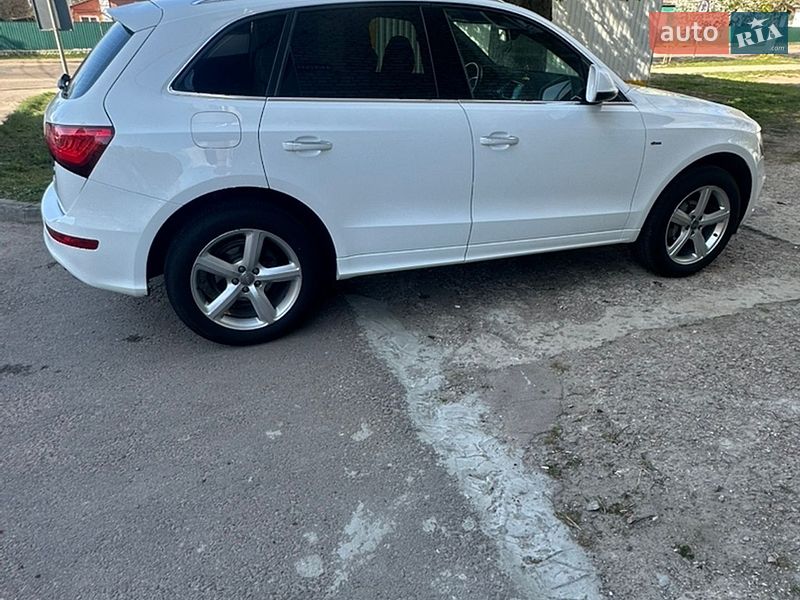 Внедорожник / Кроссовер Audi Q5 2014 в Овруче