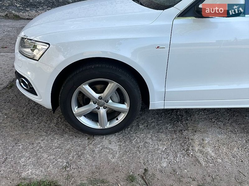 Внедорожник / Кроссовер Audi Q5 2014 в Овруче
