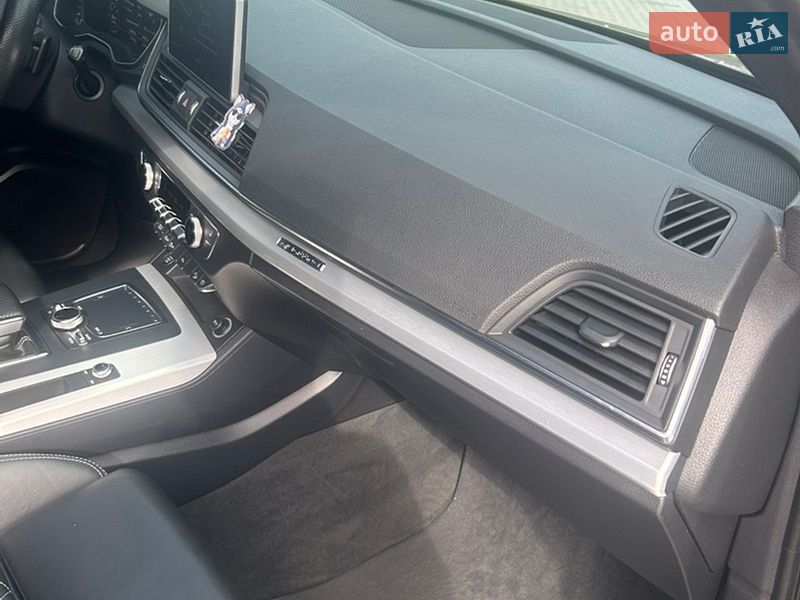 Внедорожник / Кроссовер Audi Q5 2017 в Львове