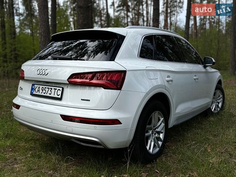 Внедорожник / Кроссовер Audi Q5 2020 в Киеве