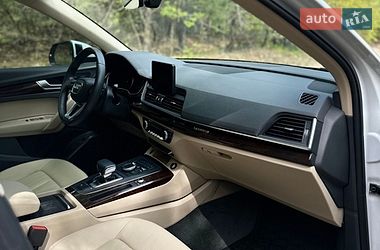 Внедорожник / Кроссовер Audi Q5 2020 в Киеве