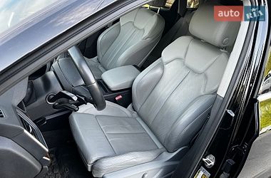 Внедорожник / Кроссовер Audi Q5 2018 в Луцке