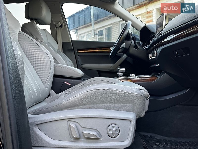 Внедорожник / Кроссовер Audi Q5 2018 в Луцке