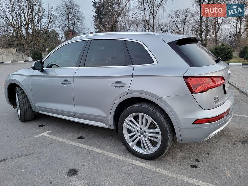Внедорожник / Кроссовер Audi Q5 2017 в Рогатине