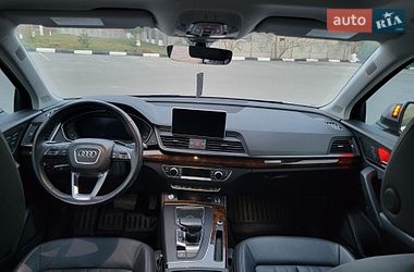 Внедорожник / Кроссовер Audi Q5 2017 в Рогатине