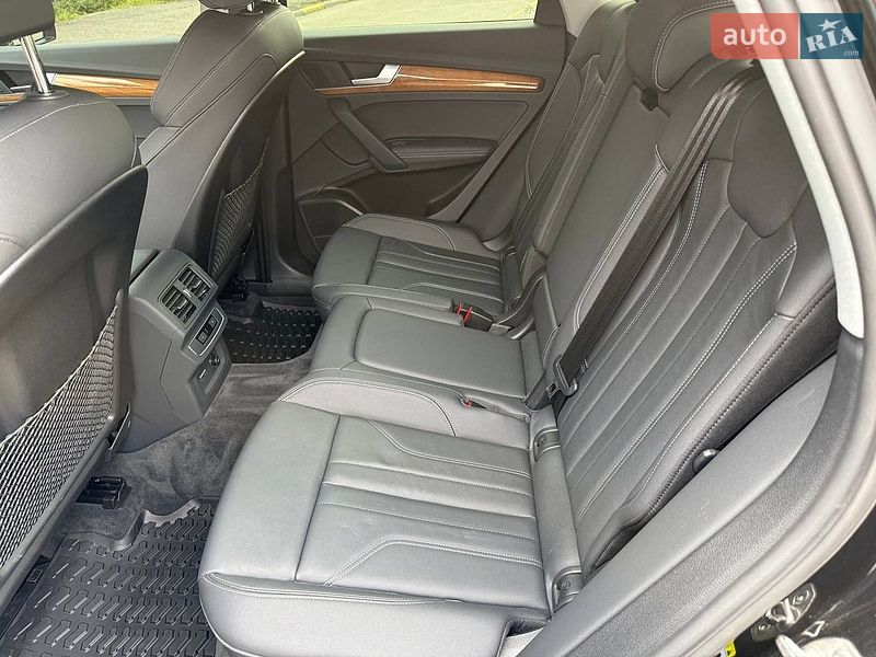Внедорожник / Кроссовер Audi Q5 2024 в Киеве