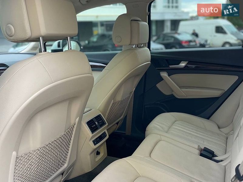 Внедорожник / Кроссовер Audi Q5 2017 в Киеве