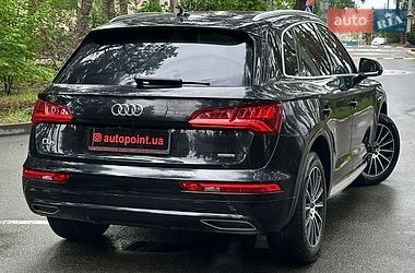Внедорожник / Кроссовер Audi Q5 2018 в Белогородке