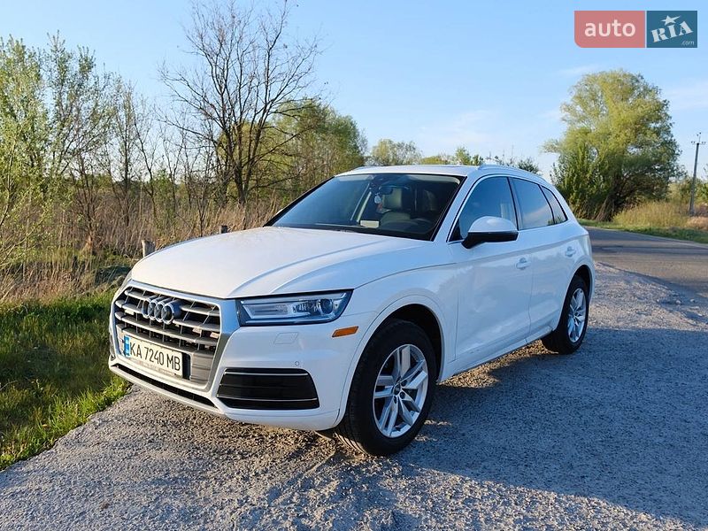 Внедорожник / Кроссовер Audi Q5 2019 в Киеве