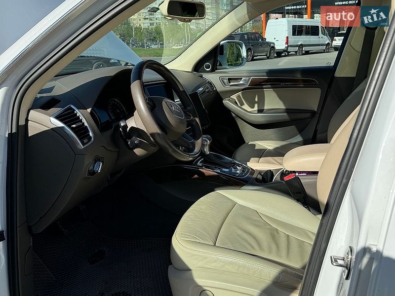 Внедорожник / Кроссовер Audi Q5 2015 в Полтаве