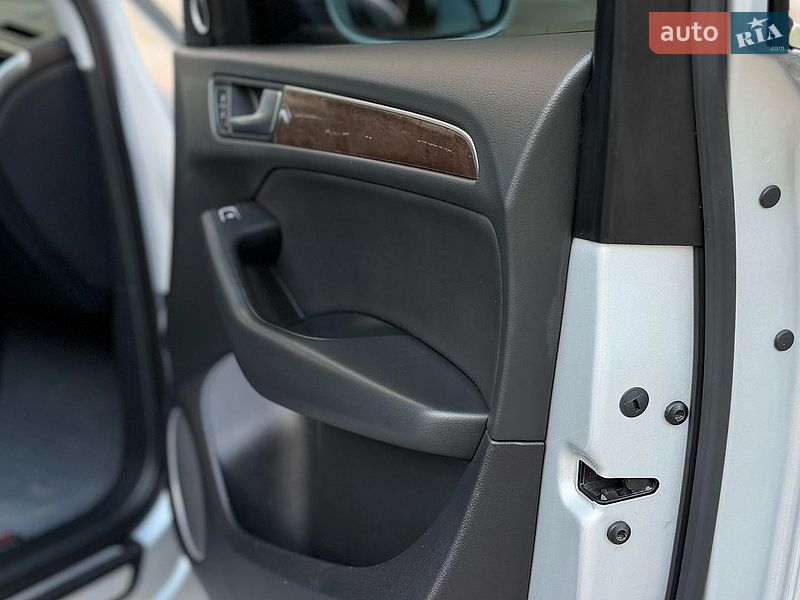 Внедорожник / Кроссовер Audi Q5 2014 в Павлограде