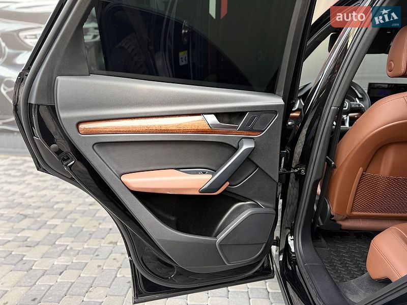 Внедорожник / Кроссовер Audi Q5 2021 в Львове