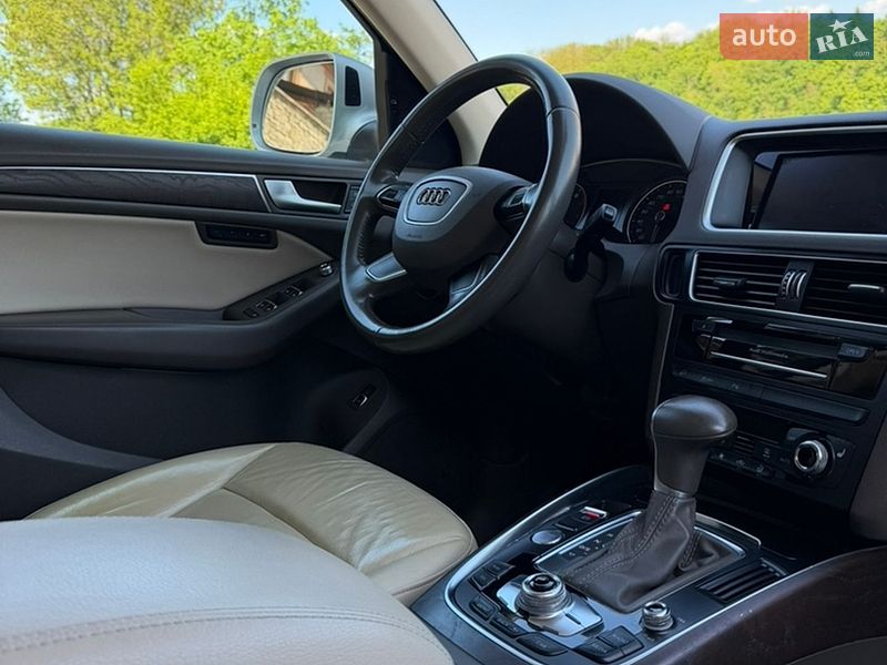 Внедорожник / Кроссовер Audi Q5 2014 в Каменец-Подольском