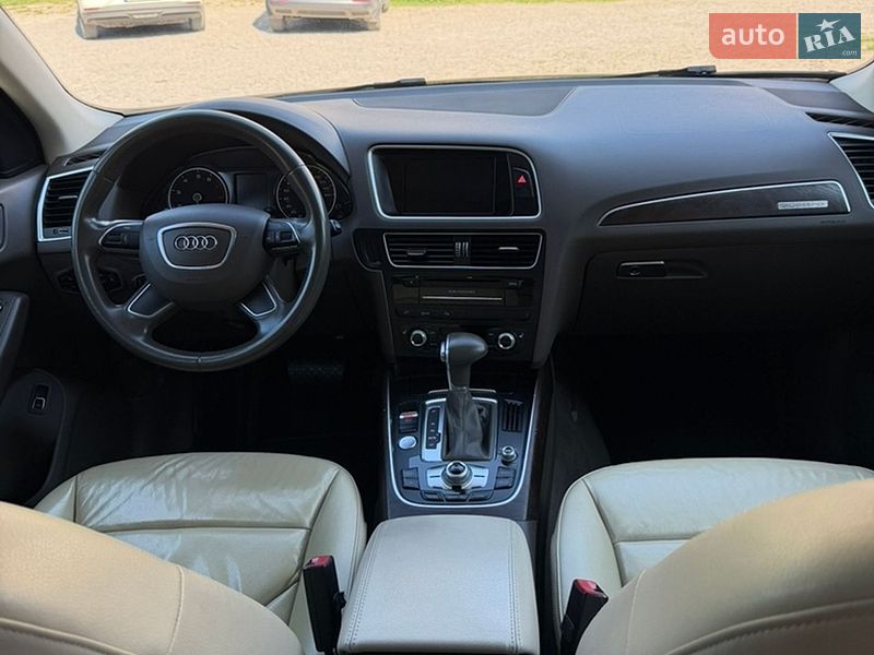 Внедорожник / Кроссовер Audi Q5 2014 в Каменец-Подольском