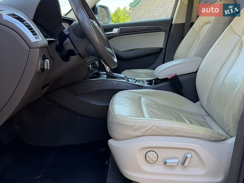Внедорожник / Кроссовер Audi Q5 2014 в Каменец-Подольском