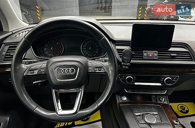 Внедорожник / Кроссовер Audi Q5 2019 в Черновцах