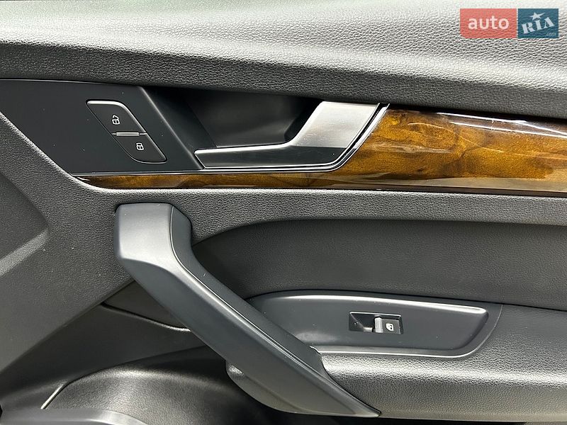 Внедорожник / Кроссовер Audi Q5 2019 в Черновцах