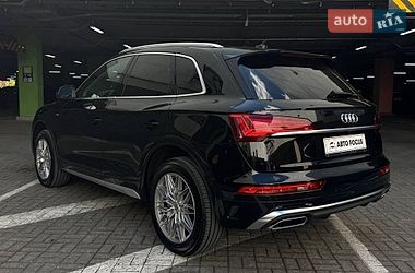 Позашляховик / Кросовер Audi Q5 2022 в Києві