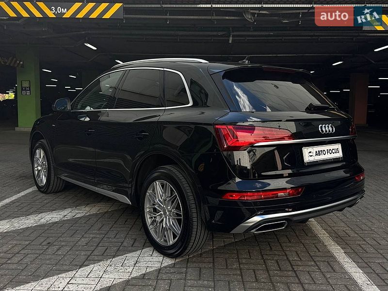 Позашляховик / Кросовер Audi Q5 2022 в Києві