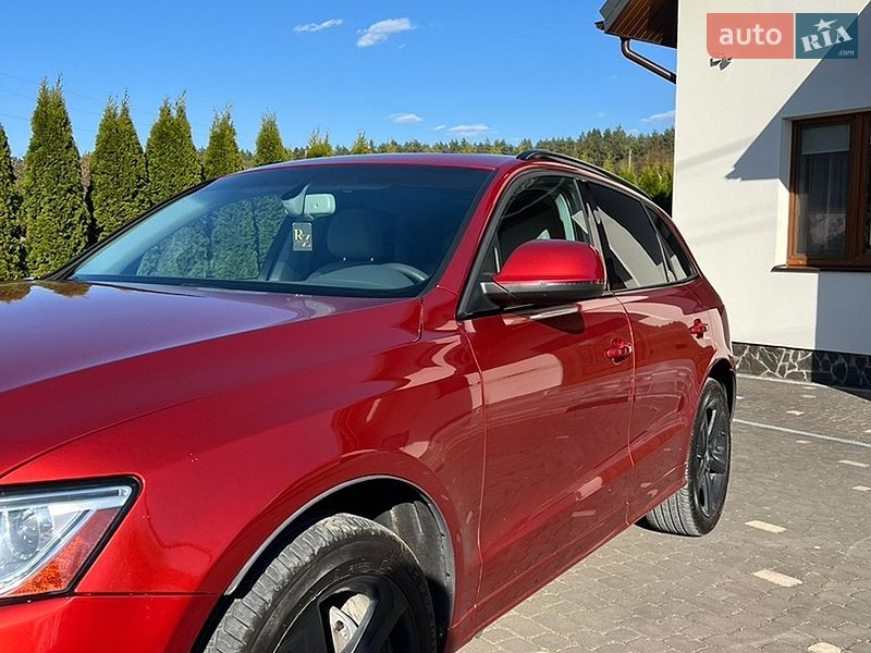 Внедорожник / Кроссовер Audi Q5 2014 в Новояворовске