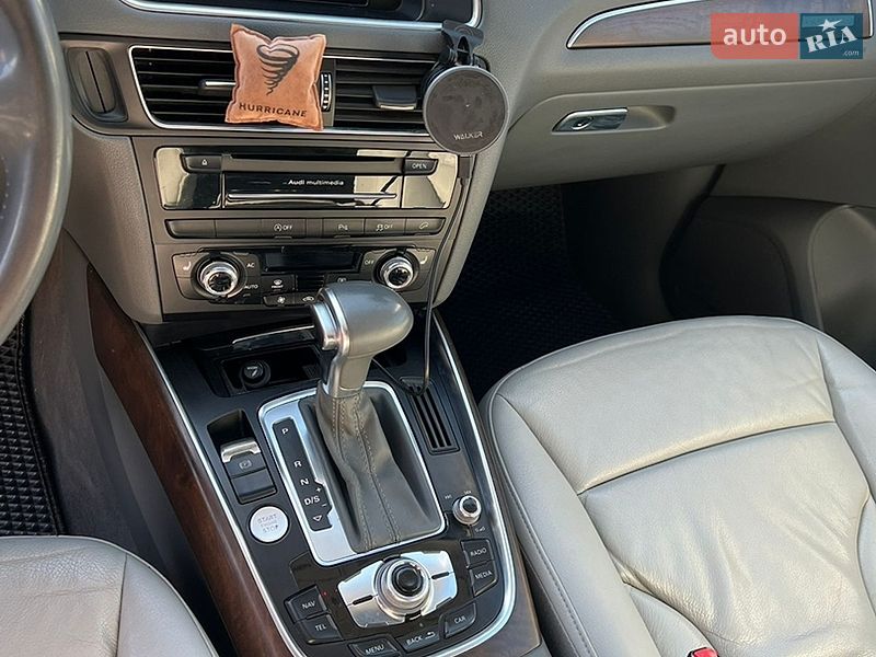 Внедорожник / Кроссовер Audi Q5 2014 в Новояворовске