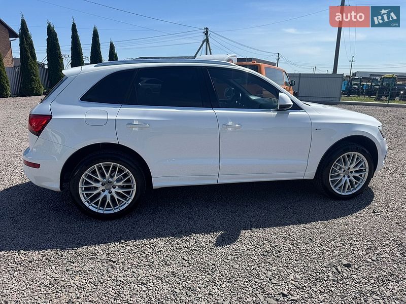 Позашляховик / Кросовер Audi Q5 2016 в Луцьку