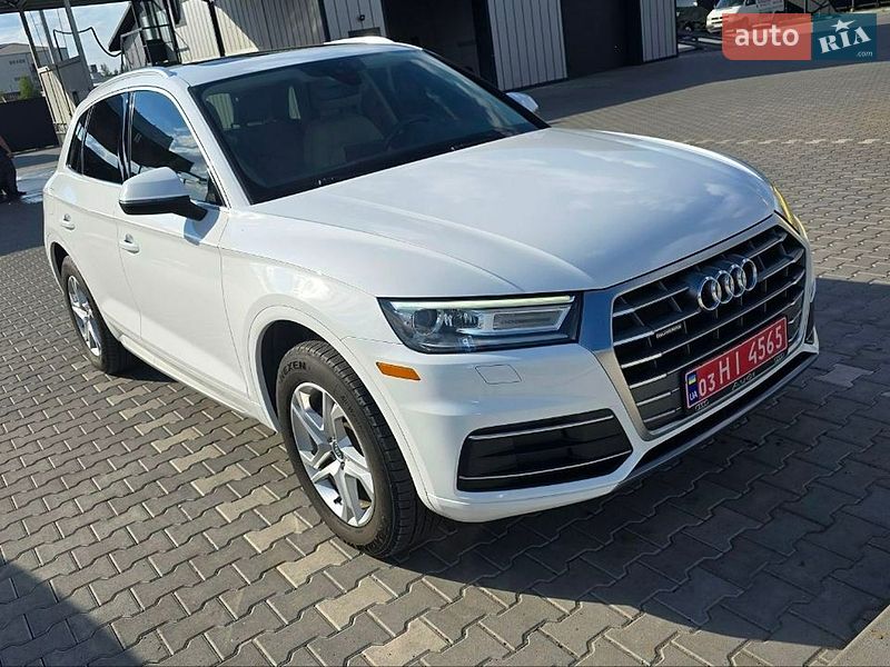Внедорожник / Кроссовер Audi Q5 2019 в Владимире