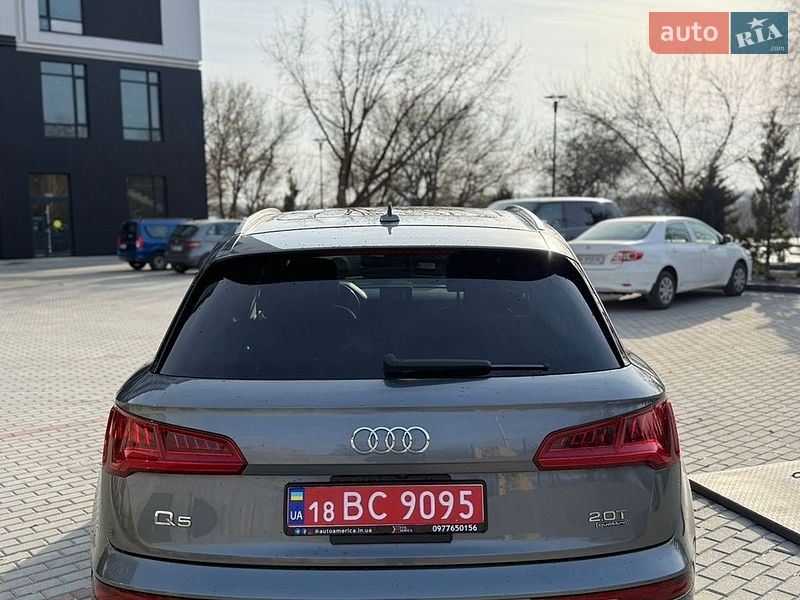 Позашляховик / Кросовер Audi Q5 2017 в Києві