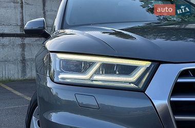 Внедорожник / Кроссовер Audi Q5 2018 в Ровно