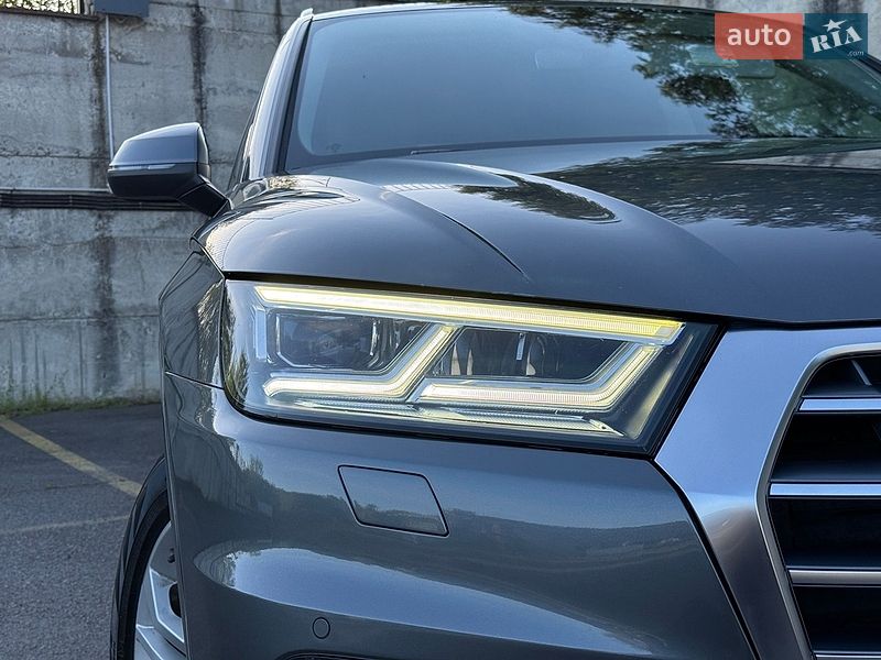 Внедорожник / Кроссовер Audi Q5 2018 в Ровно