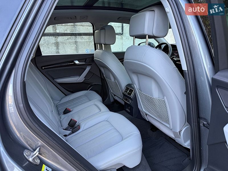 Внедорожник / Кроссовер Audi Q5 2018 в Ровно