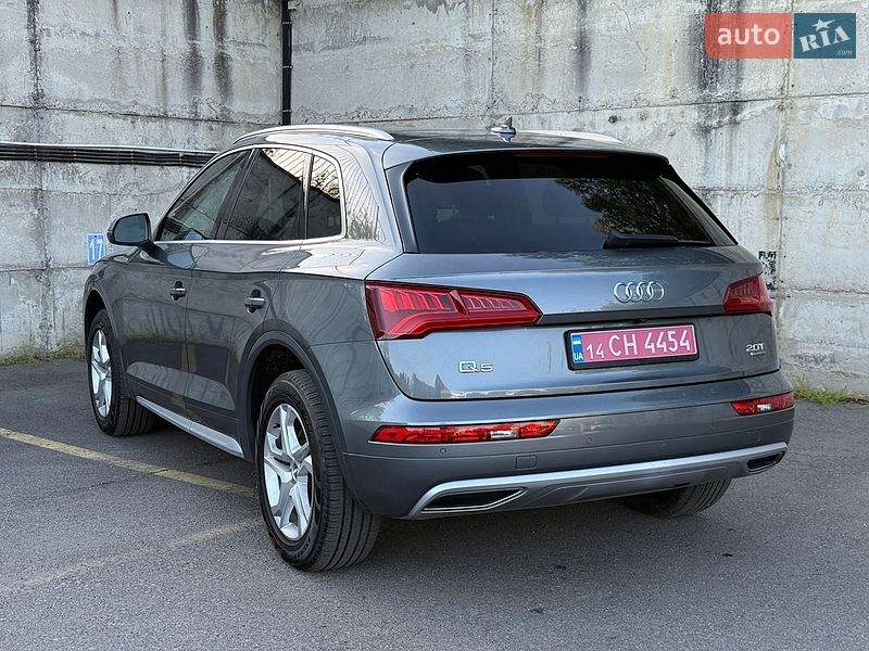 Внедорожник / Кроссовер Audi Q5 2018 в Ровно