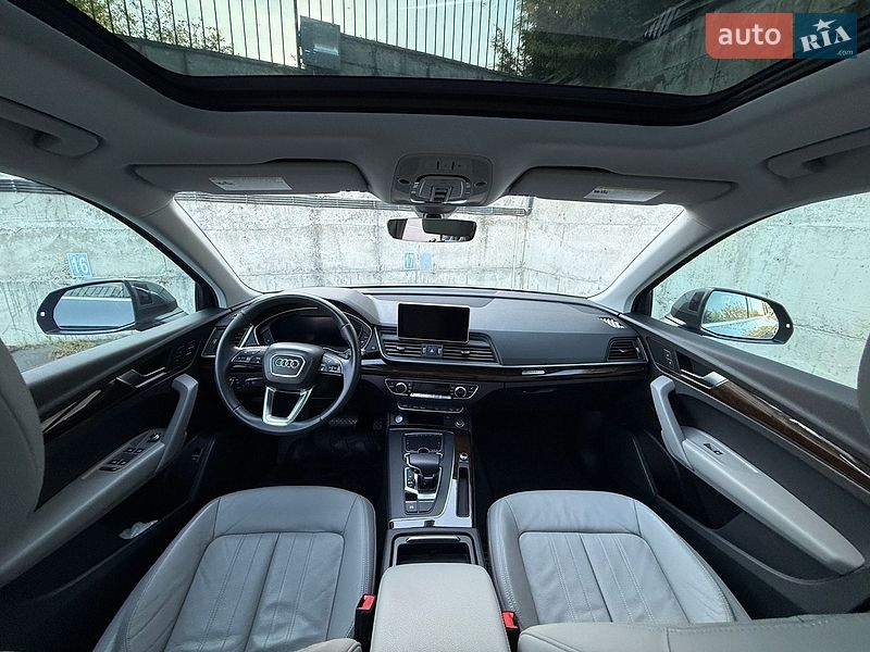 Внедорожник / Кроссовер Audi Q5 2018 в Ровно