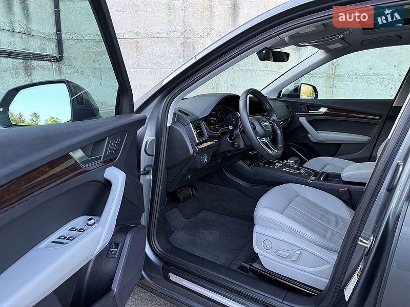 Внедорожник / Кроссовер Audi Q5 2018 в Ровно