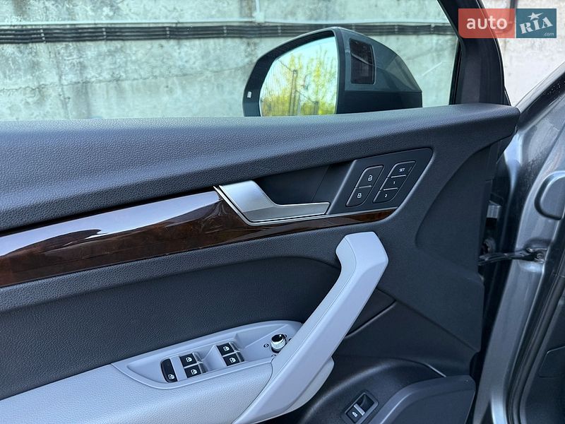 Внедорожник / Кроссовер Audi Q5 2018 в Ровно