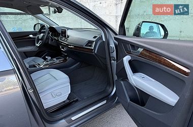 Внедорожник / Кроссовер Audi Q5 2018 в Ровно