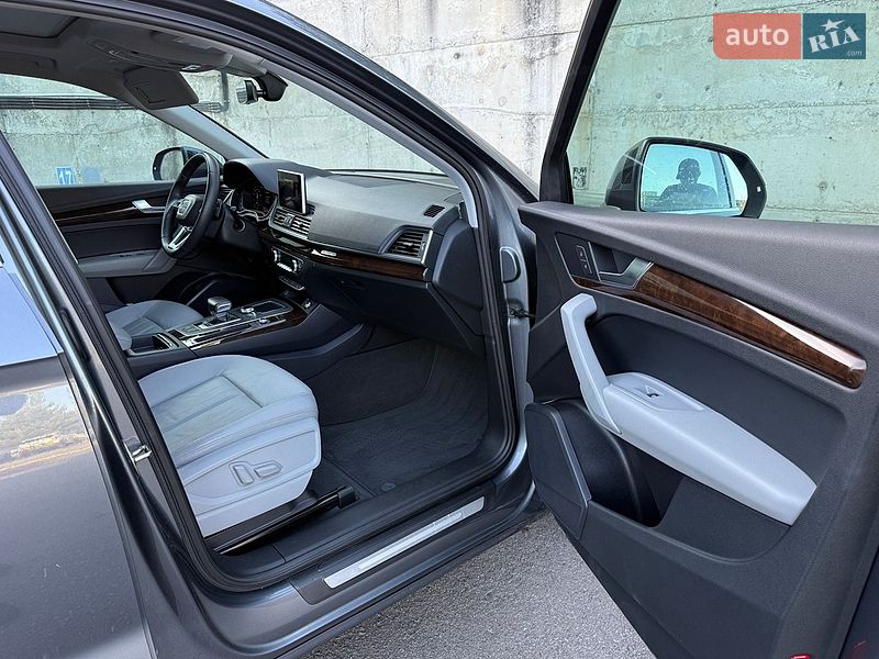 Внедорожник / Кроссовер Audi Q5 2018 в Ровно
