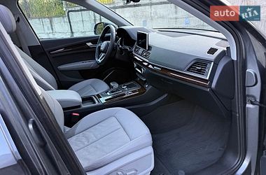Внедорожник / Кроссовер Audi Q5 2018 в Ровно