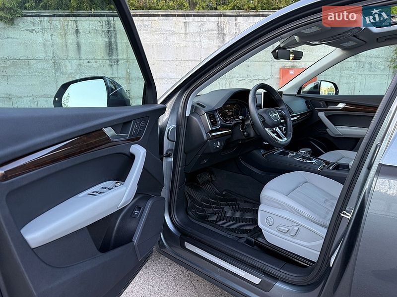 Внедорожник / Кроссовер Audi Q5 2018 в Ровно