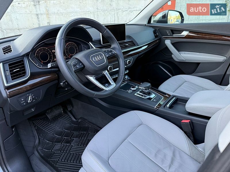Внедорожник / Кроссовер Audi Q5 2018 в Ровно